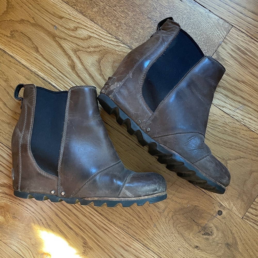 Sorel Lea Brown Leather Ankle Boots